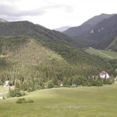 Hotel Smrecina Low Tatras Екстер'єр фото